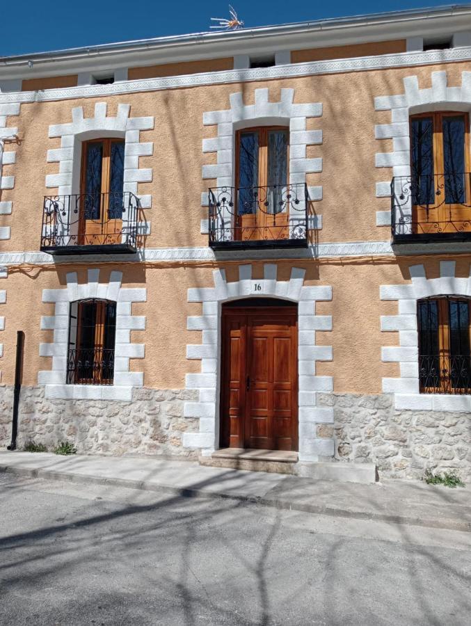 La Solana De Aldeasona Villa Exterior photo